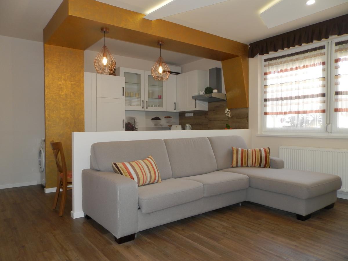 Katalin Boutique & Wellness Apartmanok Hajduszoboszlo Exterior foto
